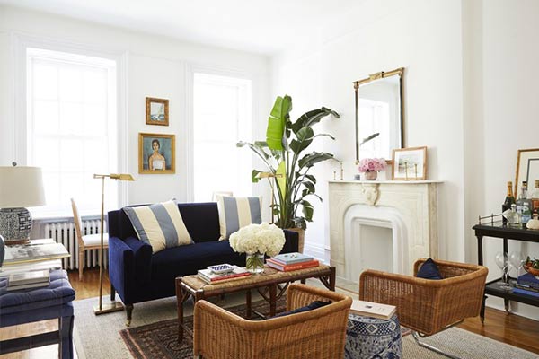 Ghế sofa xanh lam xinh xắn và tiết kiệm được nhiều không gian